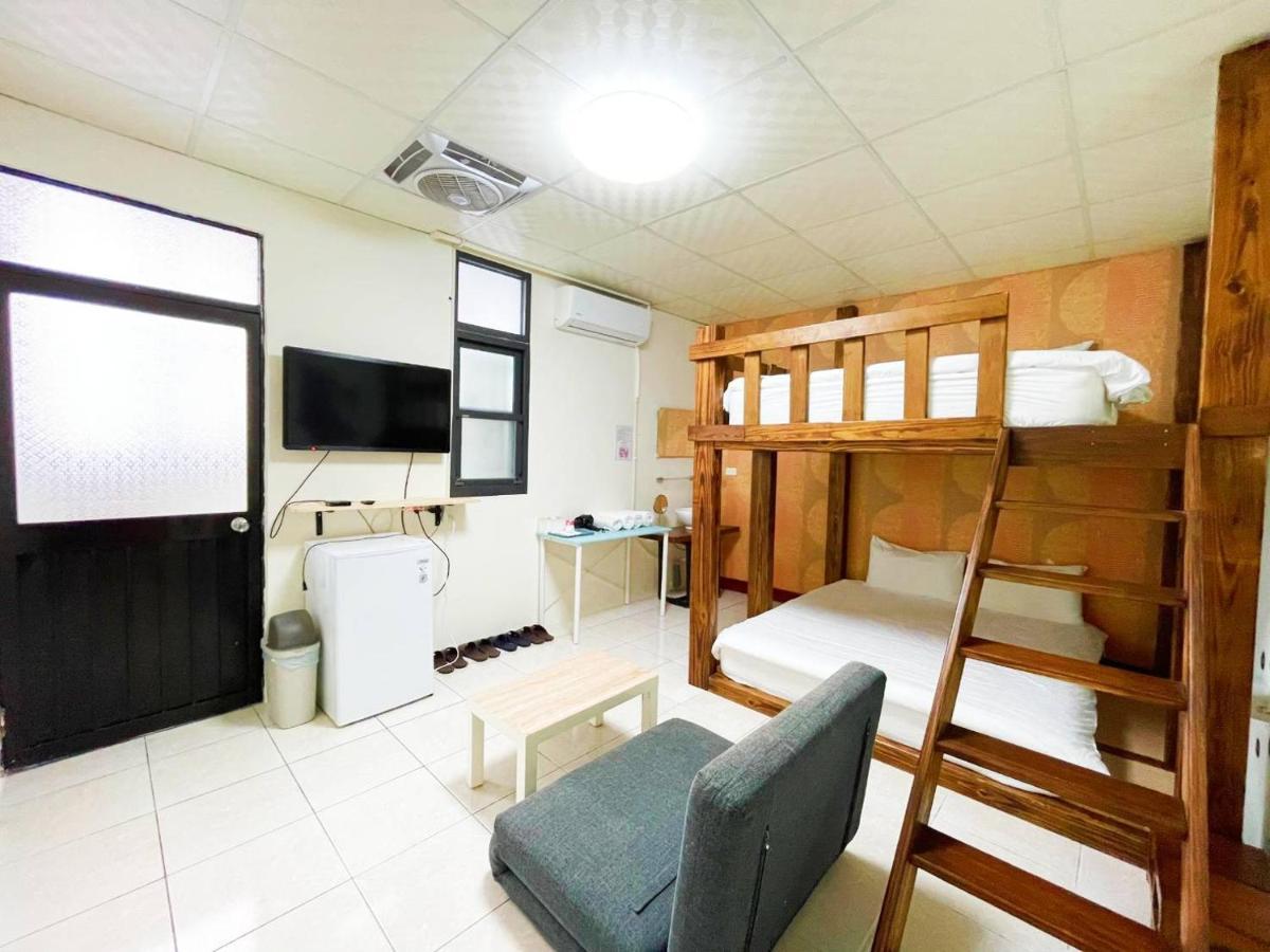 Fengjia 08 Home Taichung Exterior foto